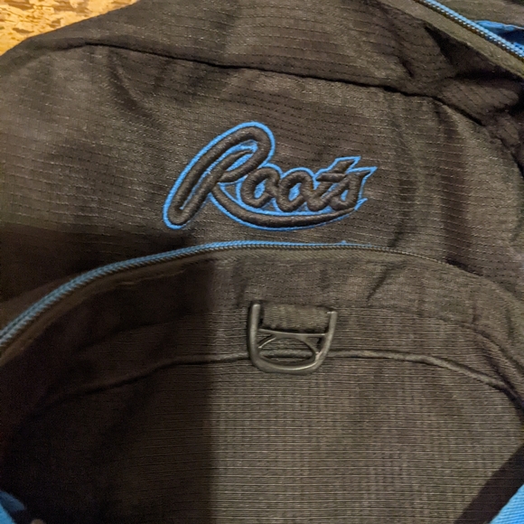 ROOTS Backpack - Picture 4 of 5
